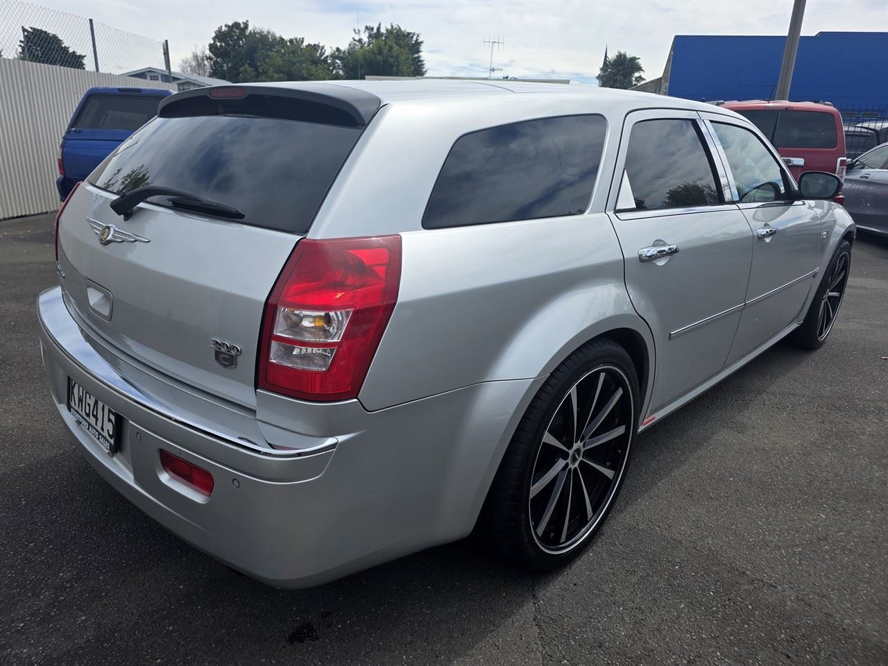 Vehicle image 4