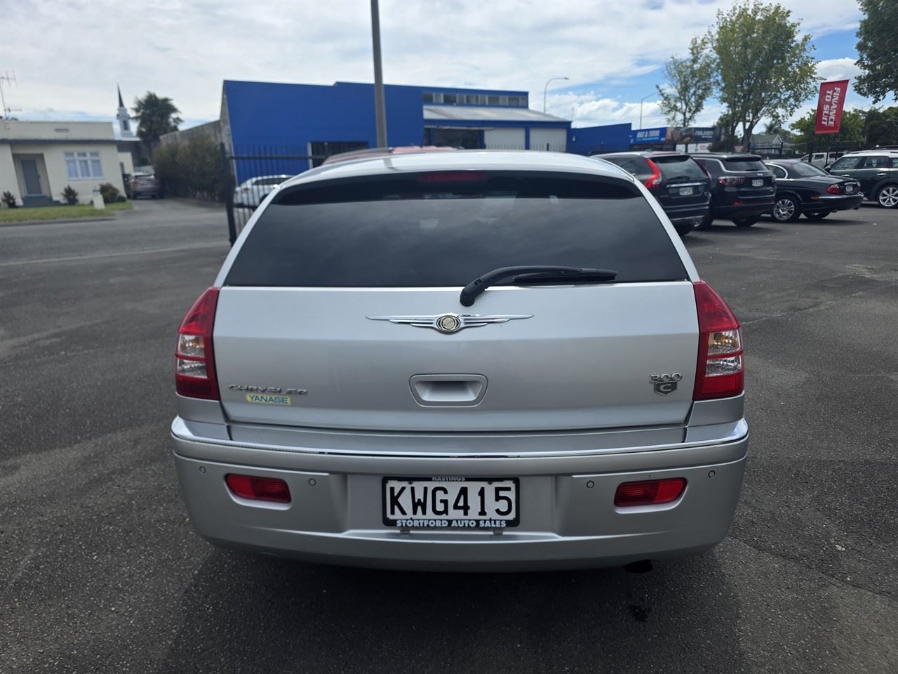 Vehicle image 5