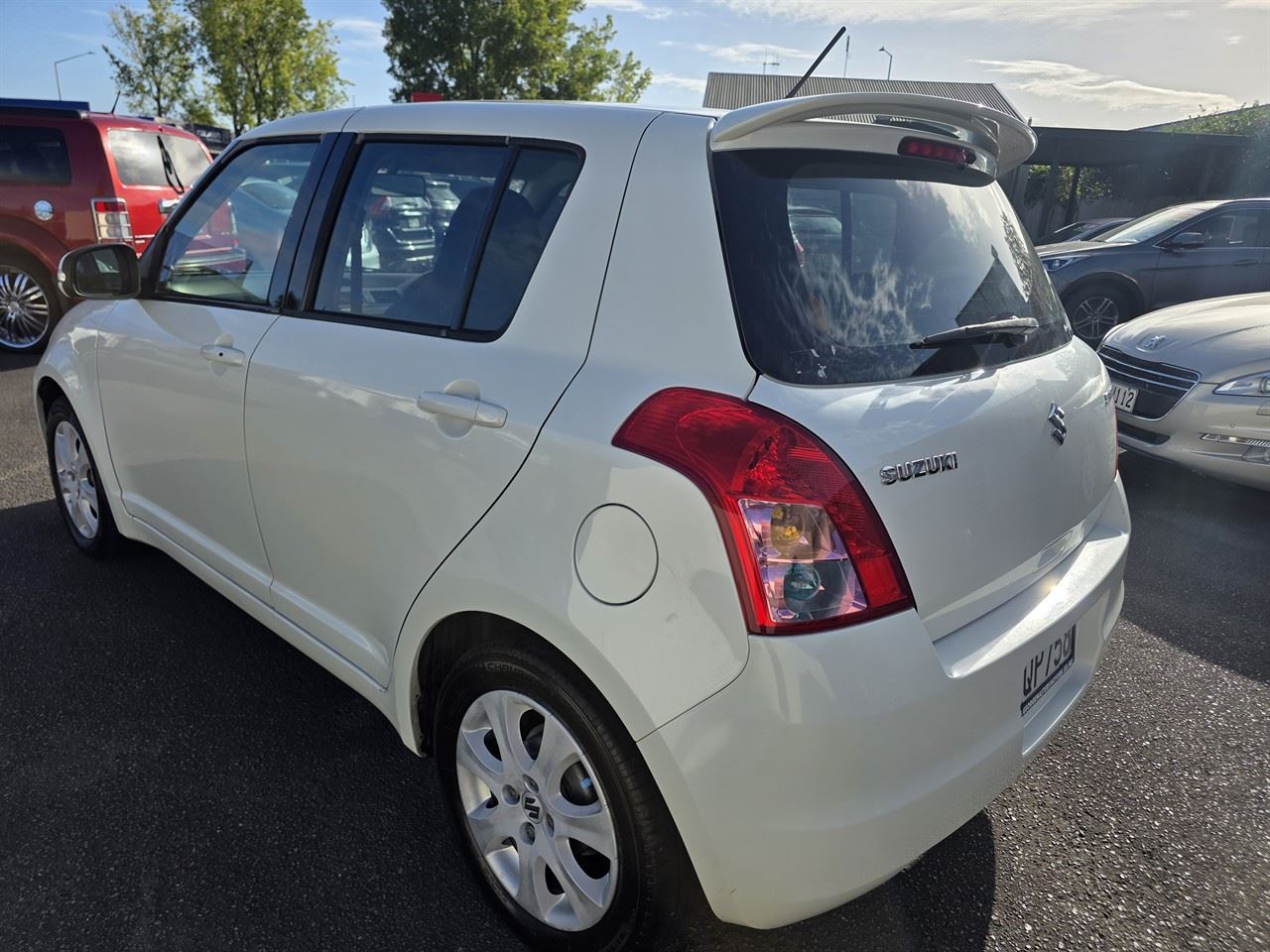 Vehicle image 3