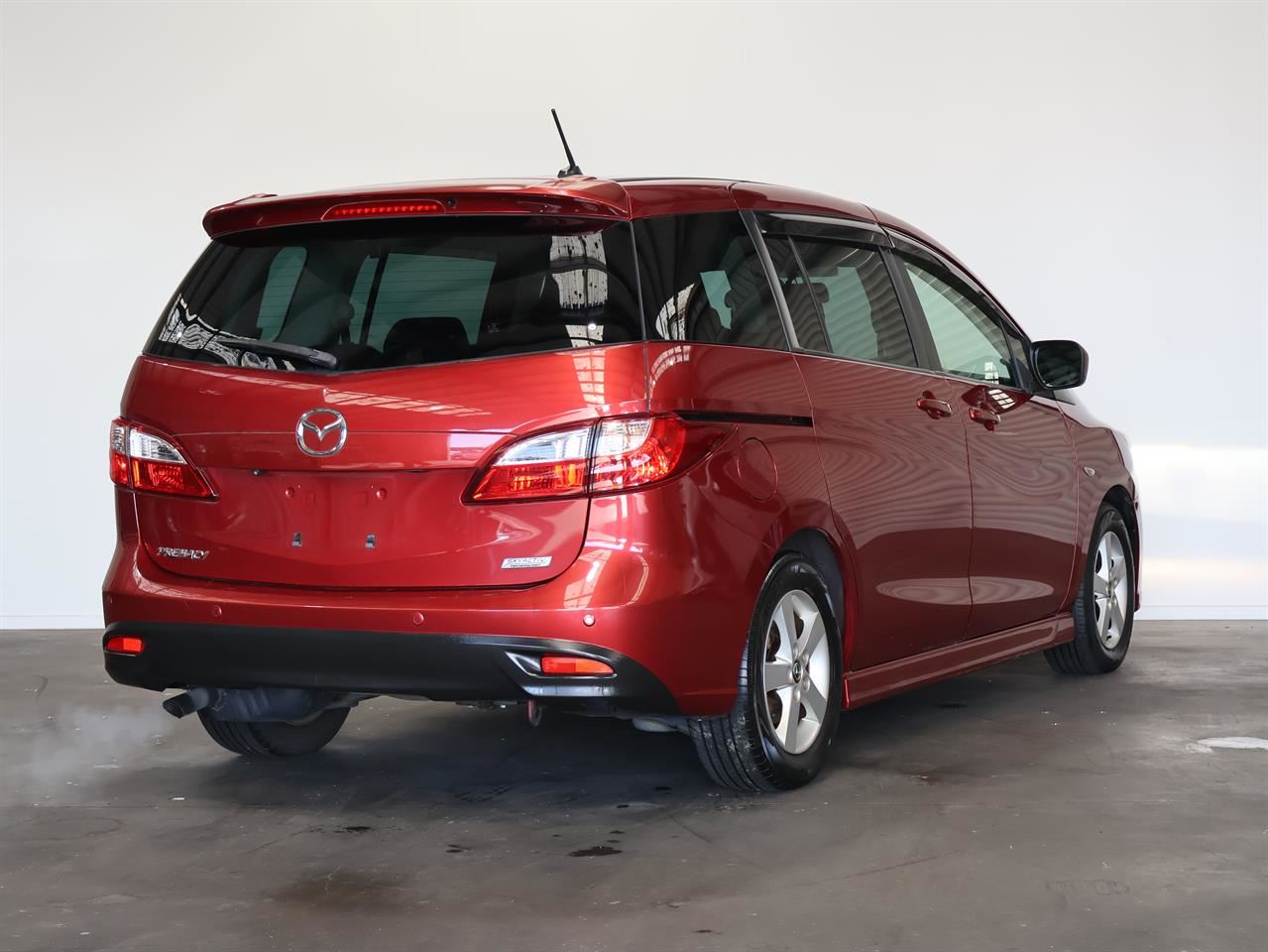Vehicle image 4