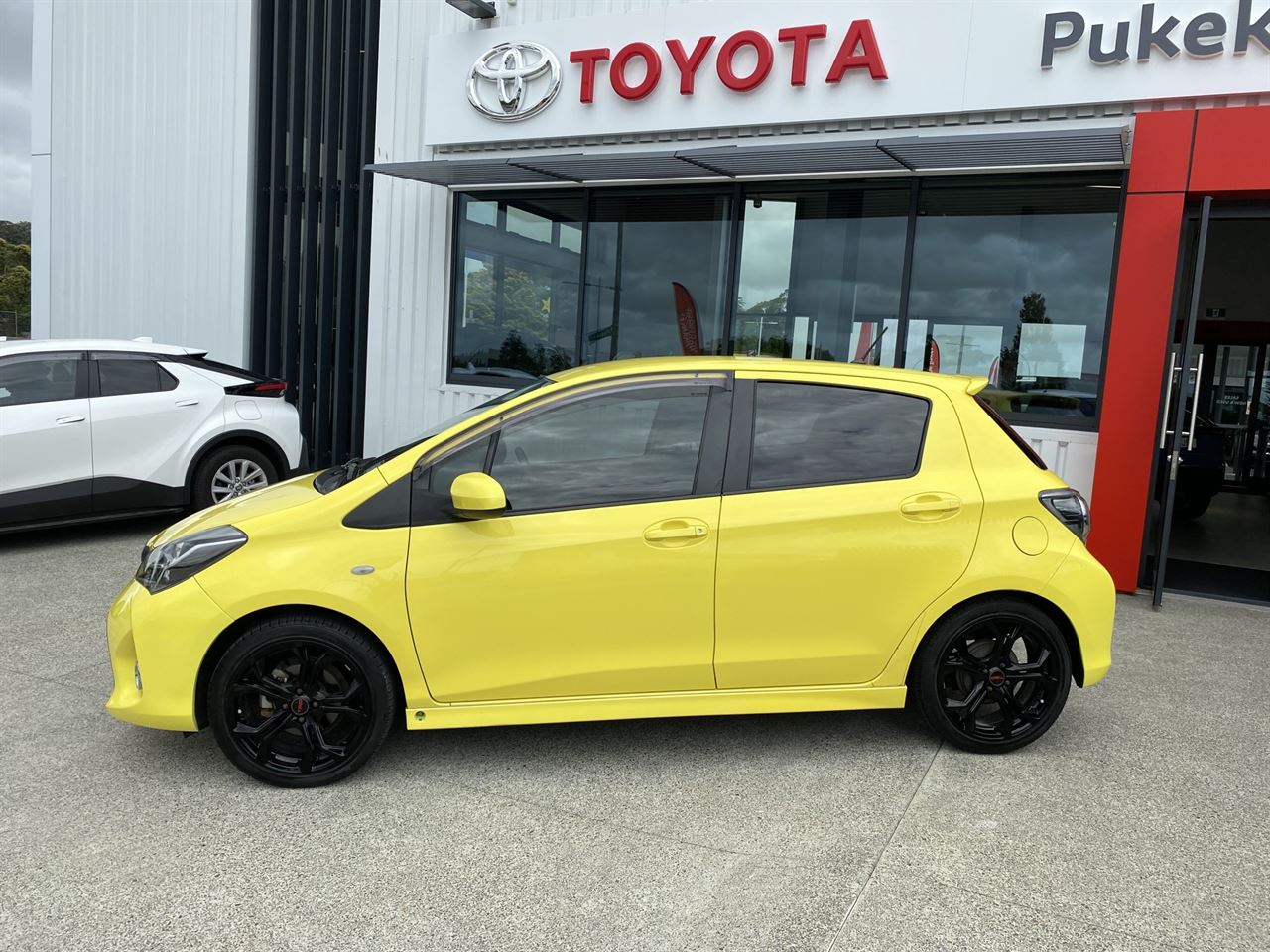 Vehicle image 2