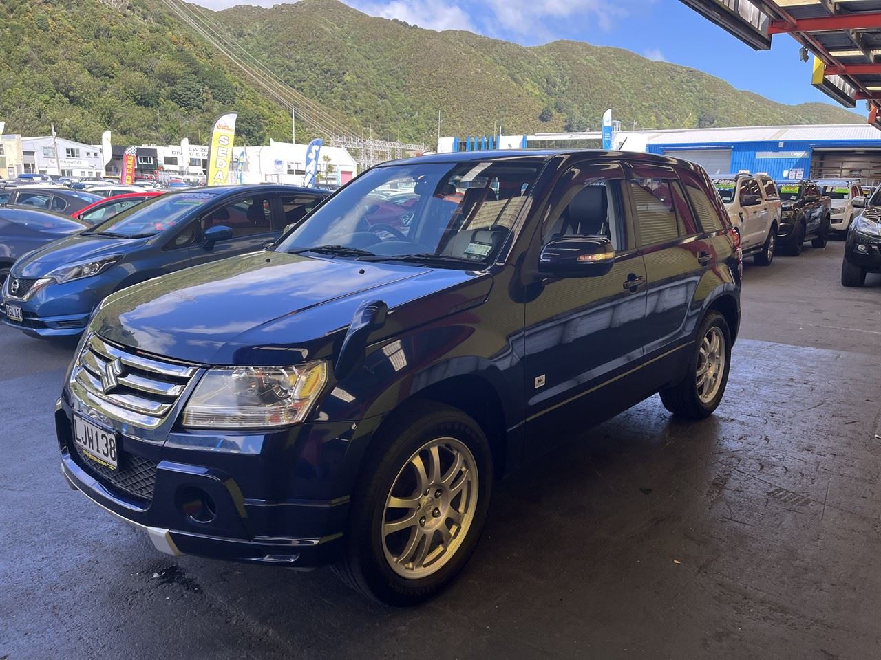 Vehicle image 3