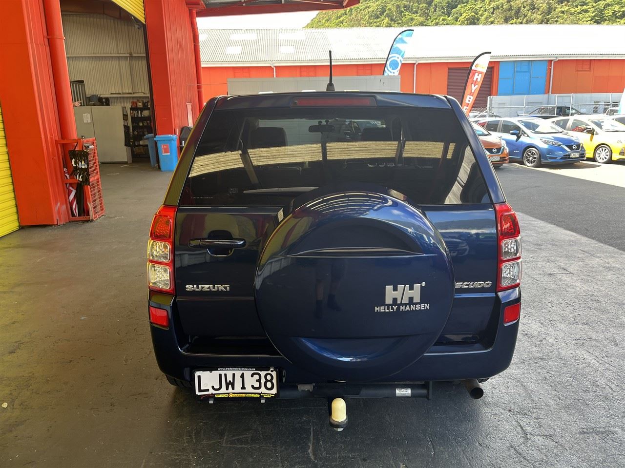 Vehicle image 5