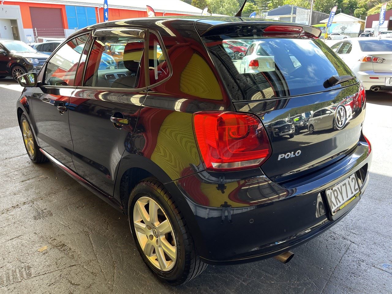 Vehicle image 4