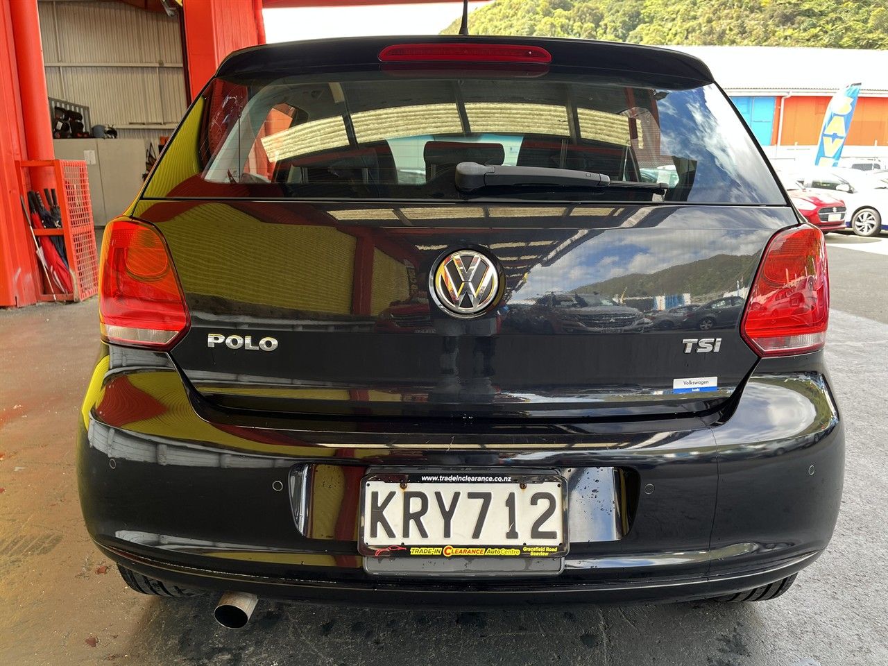 Vehicle image 5