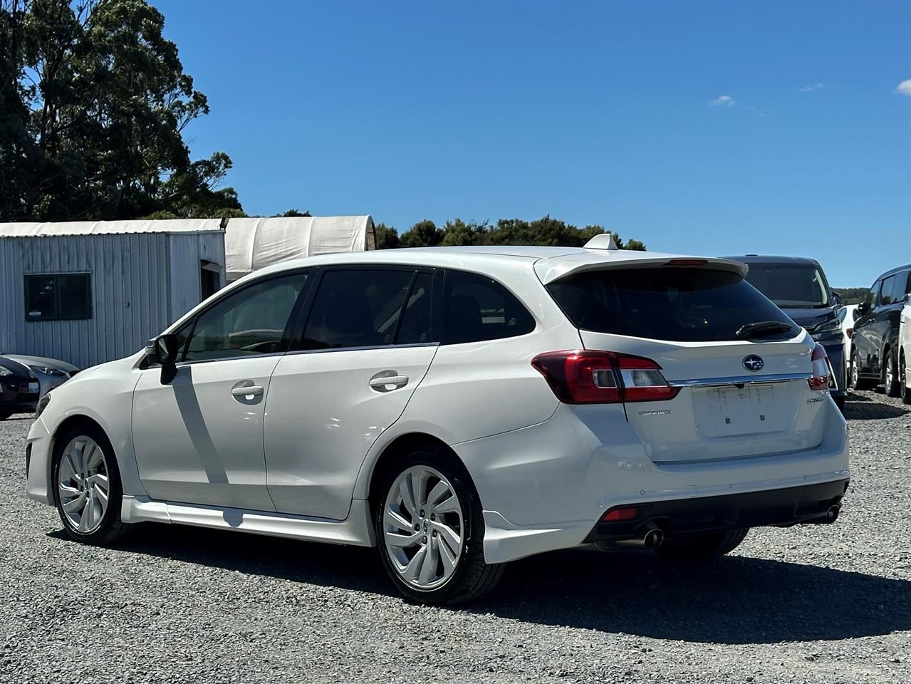 Vehicle image 4
