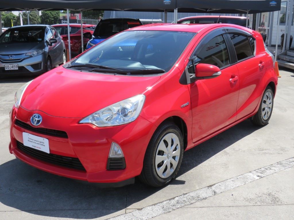 Vehicle image 3