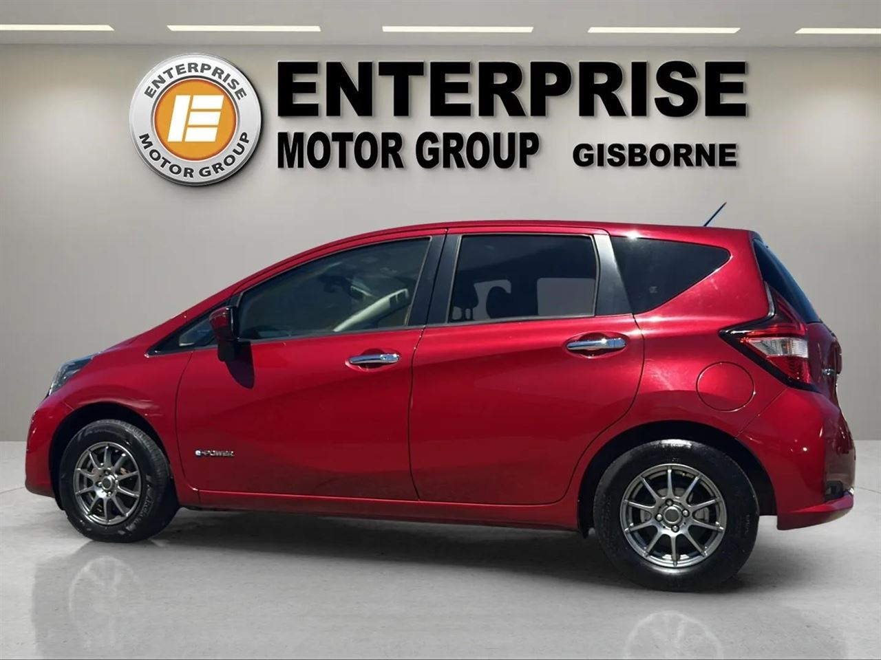 Vehicle image 5