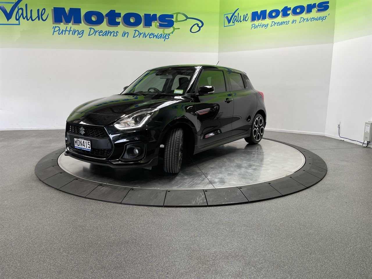 Vehicle image 3