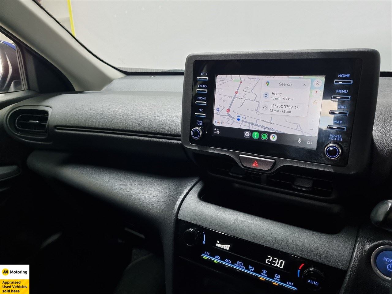 Vehicle image 3
