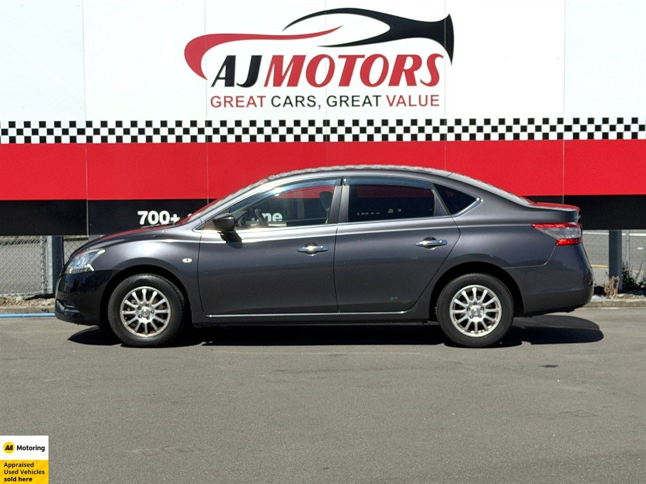 Vehicle image 3