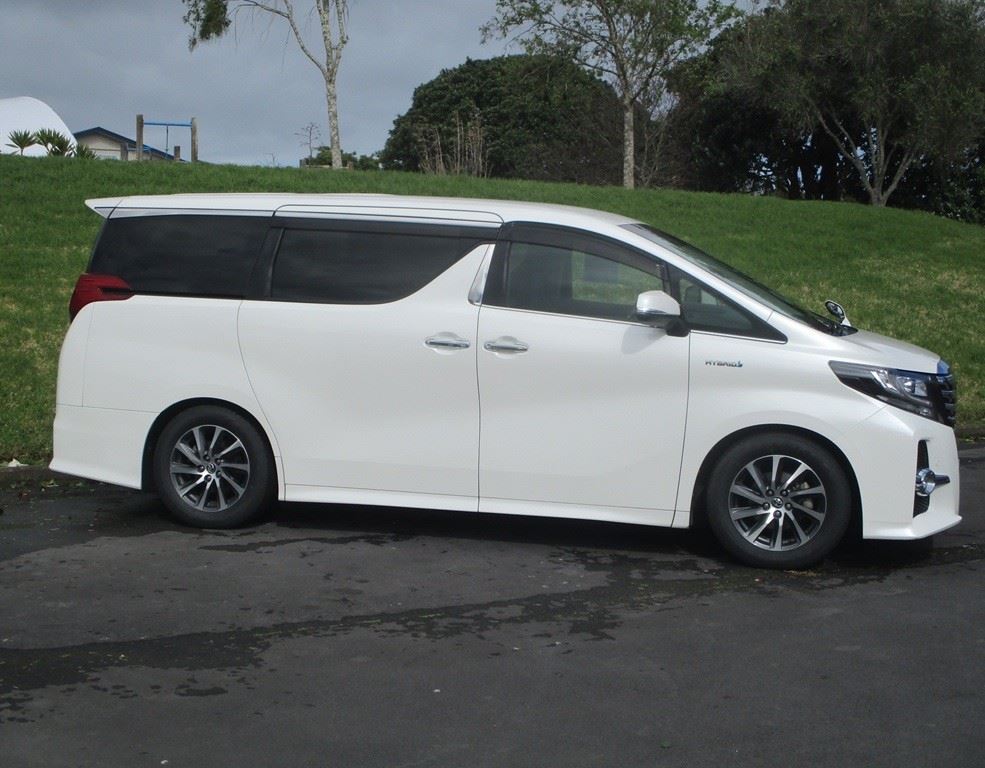 Vehicle image 3