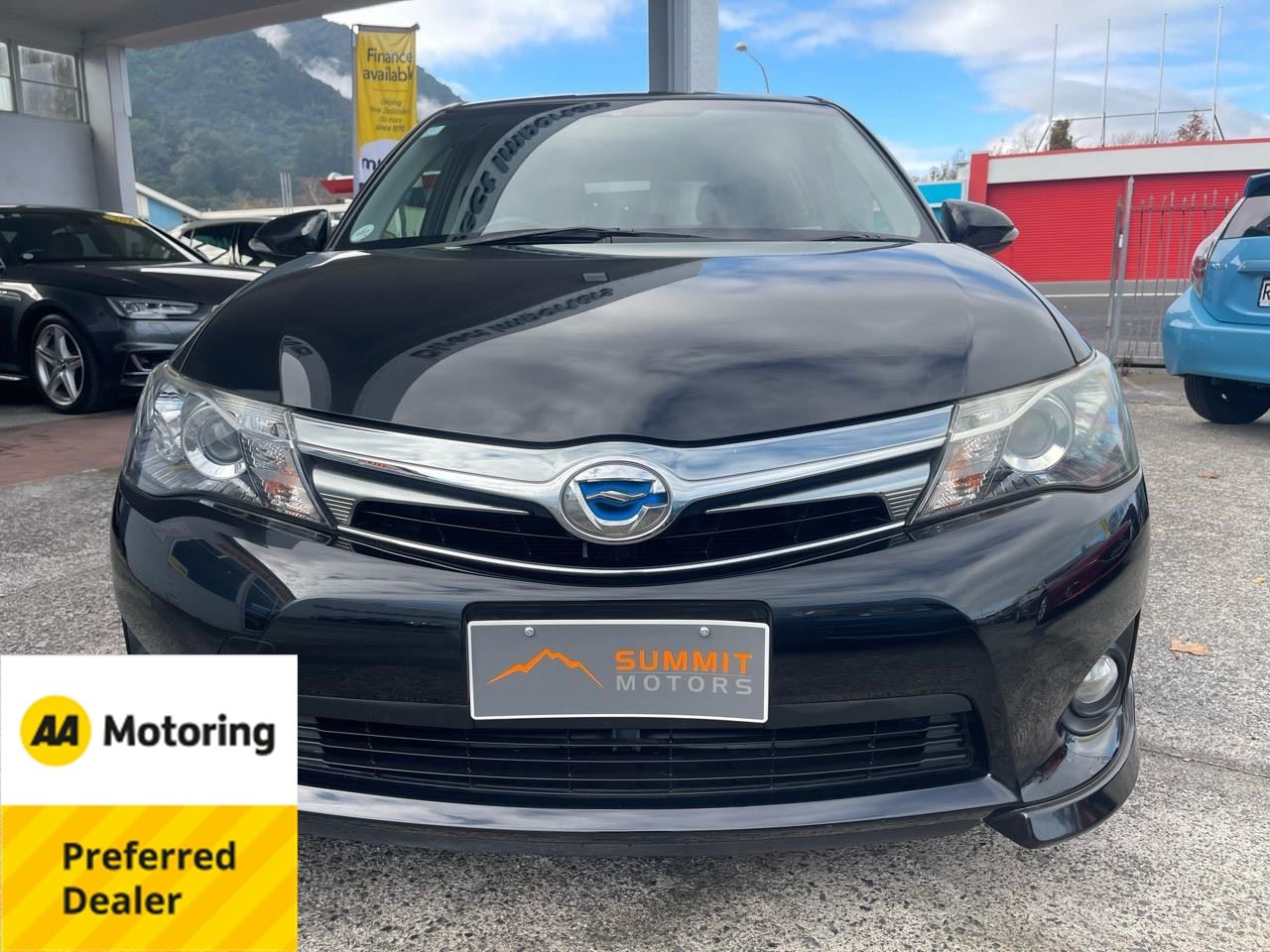 Vehicle image 5