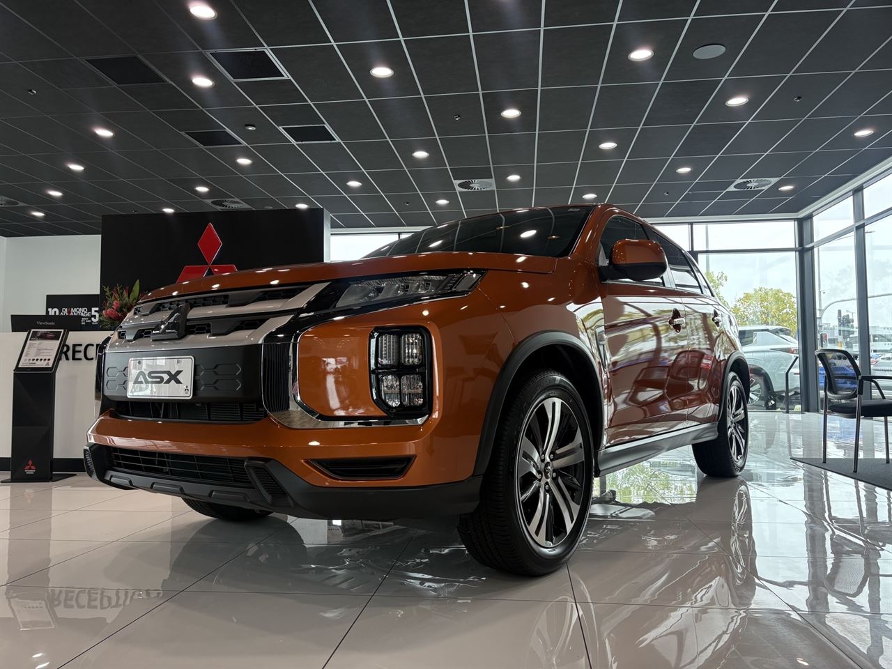 Vehicle image 4