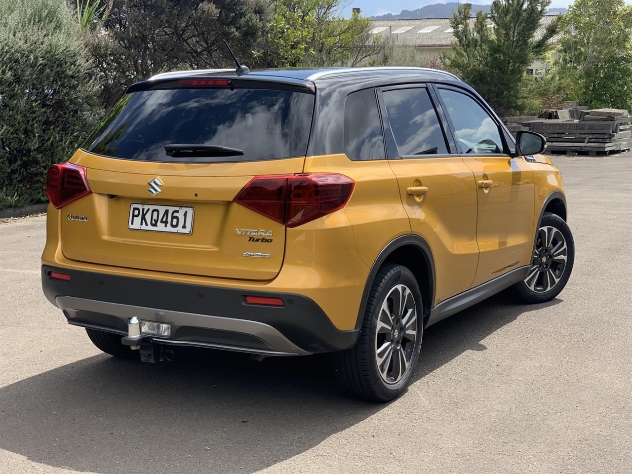 Vehicle image 4