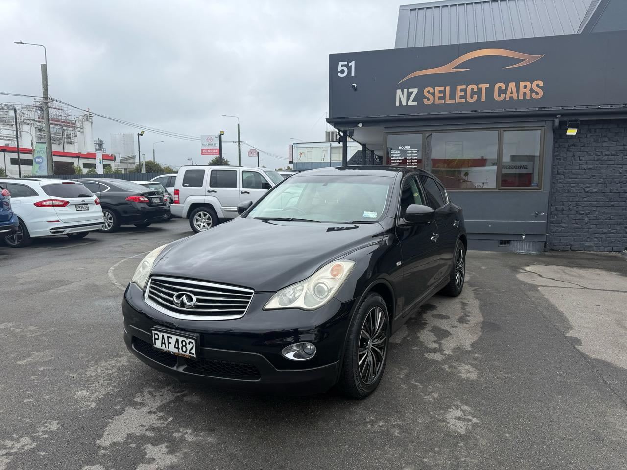 Vehicle image 3
