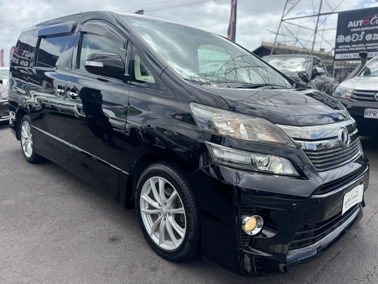 Vehicle image 5