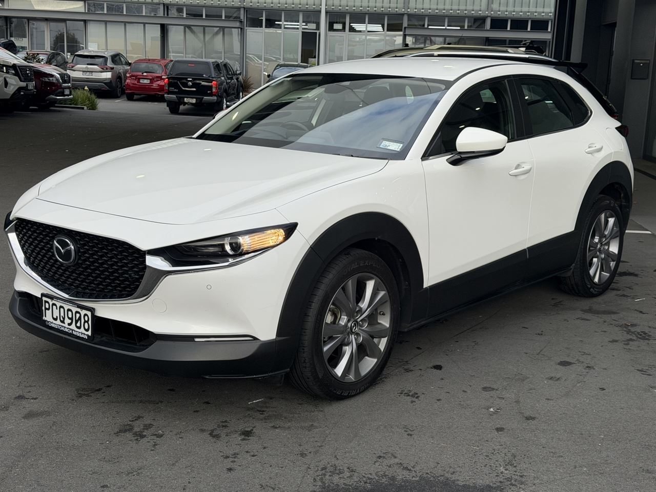 Vehicle image 3