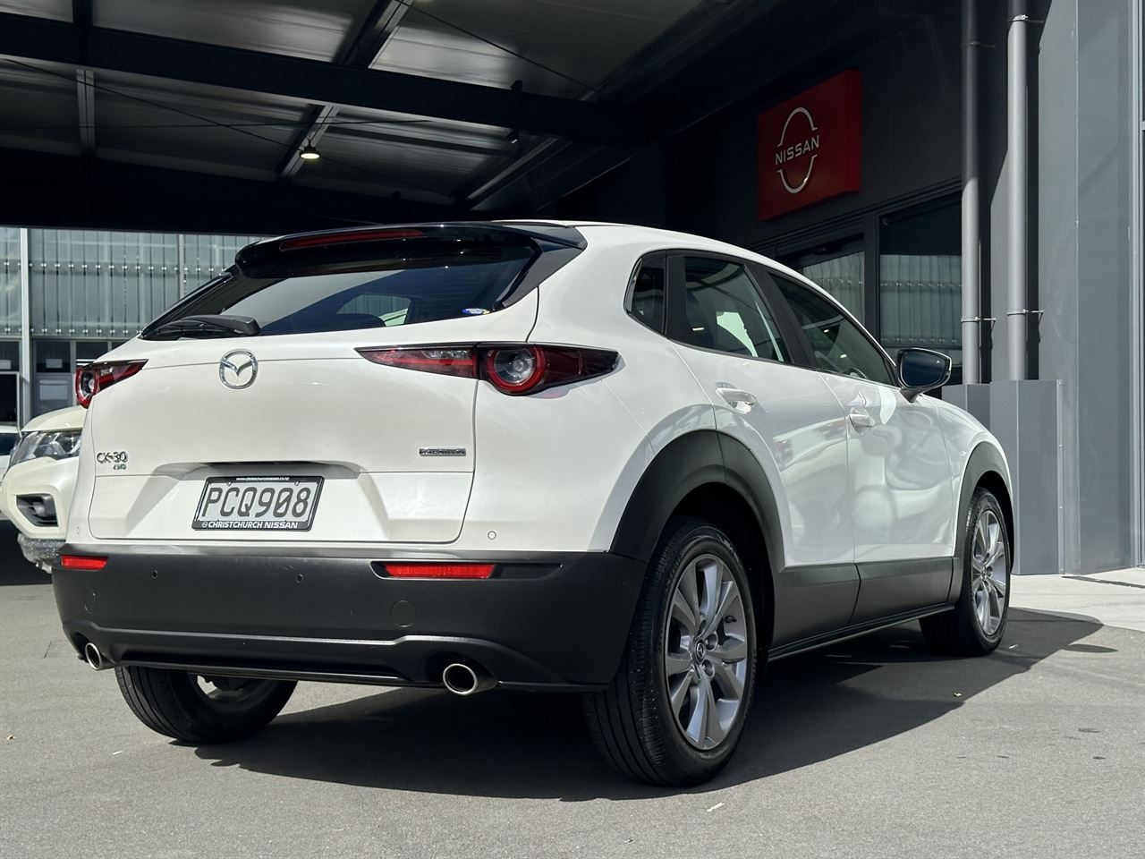 Vehicle image 4