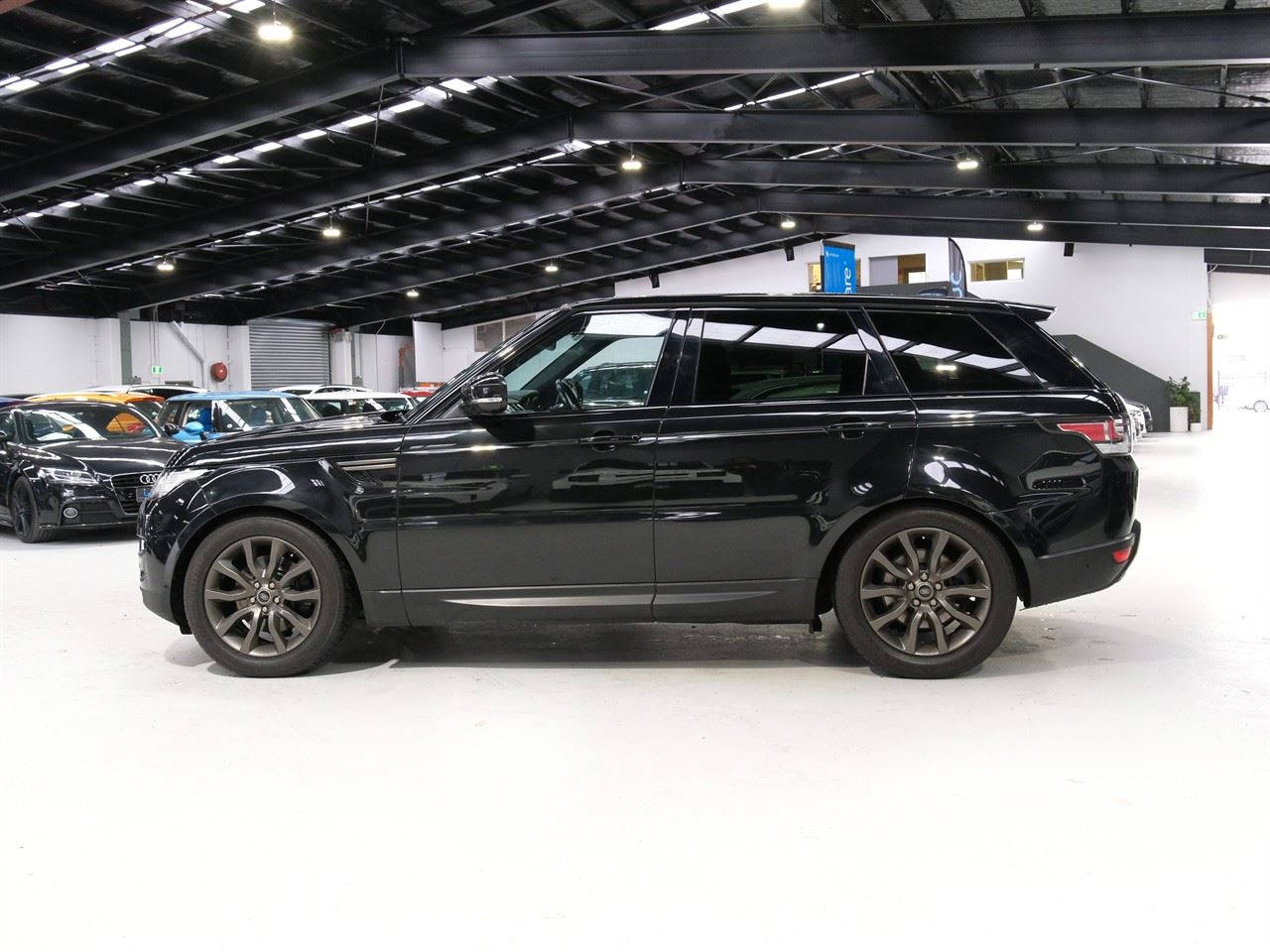 Vehicle image 5