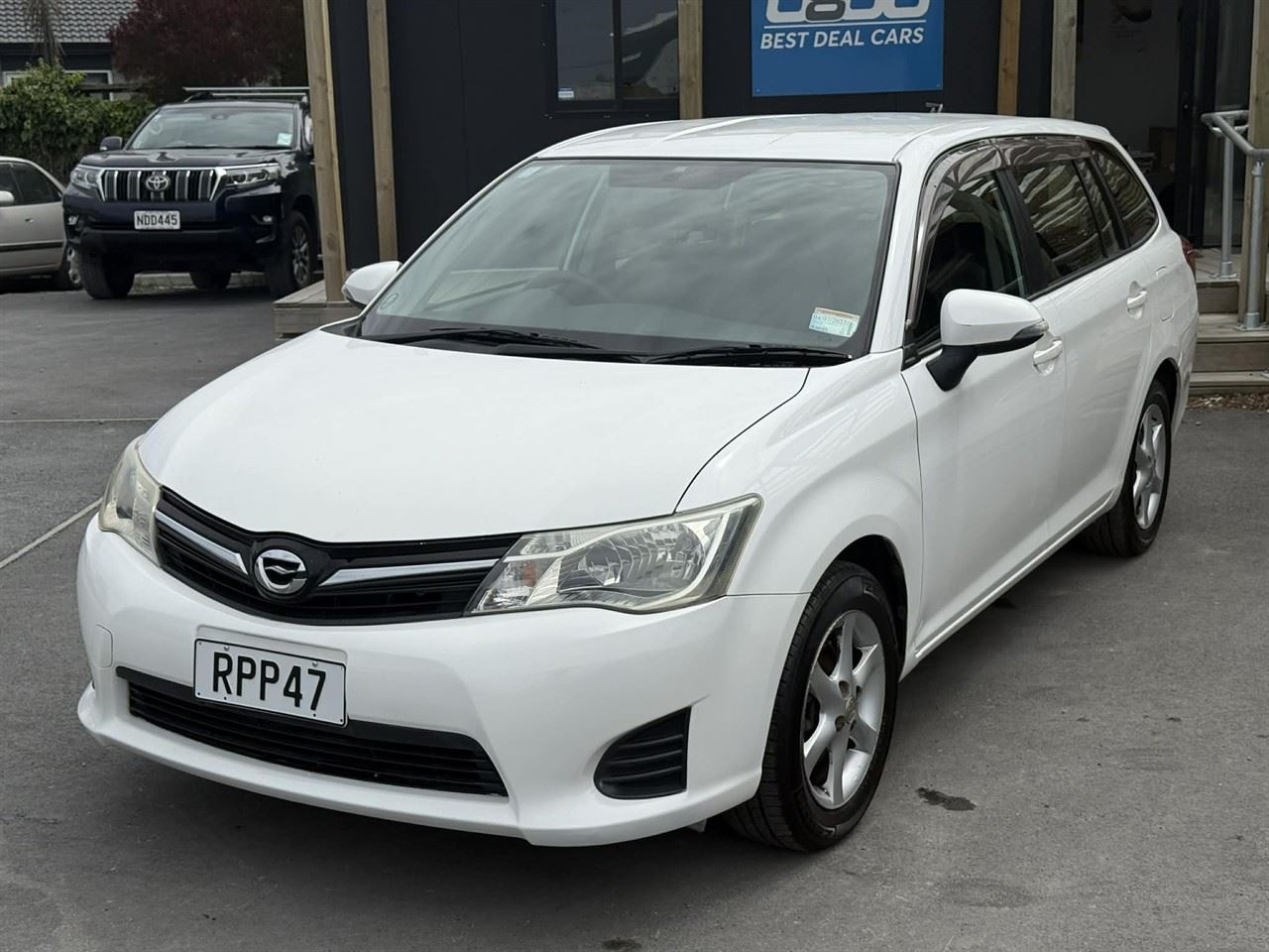 Vehicle image 3