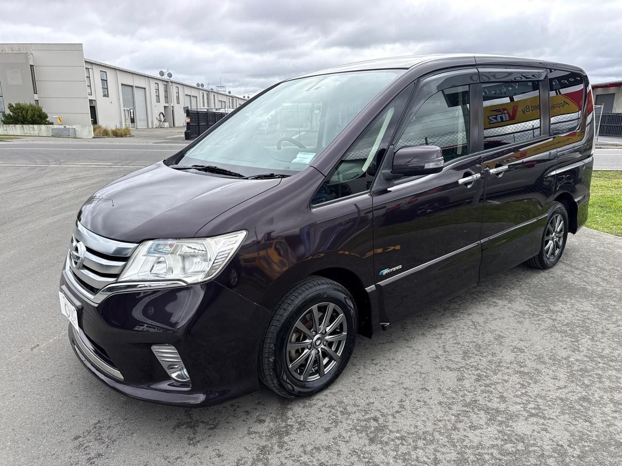 Vehicle image 4