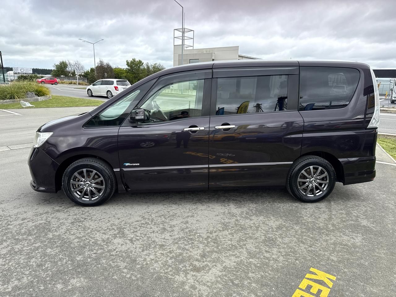 Vehicle image 5