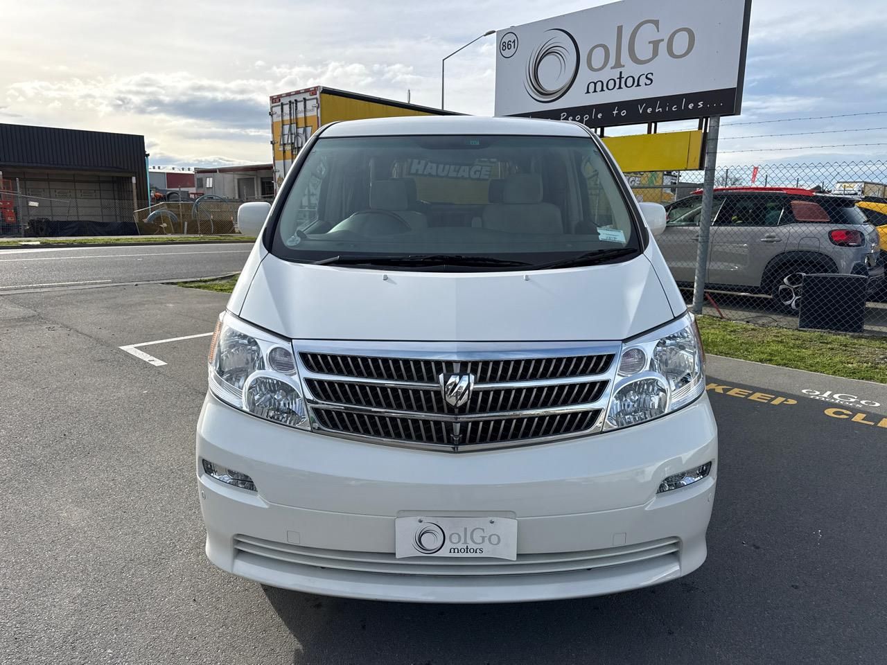 Vehicle image 3