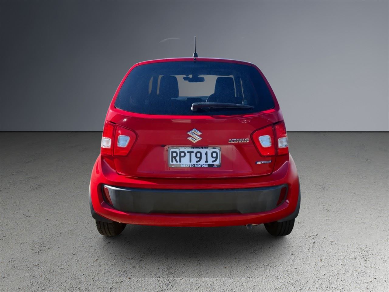 Vehicle image 5