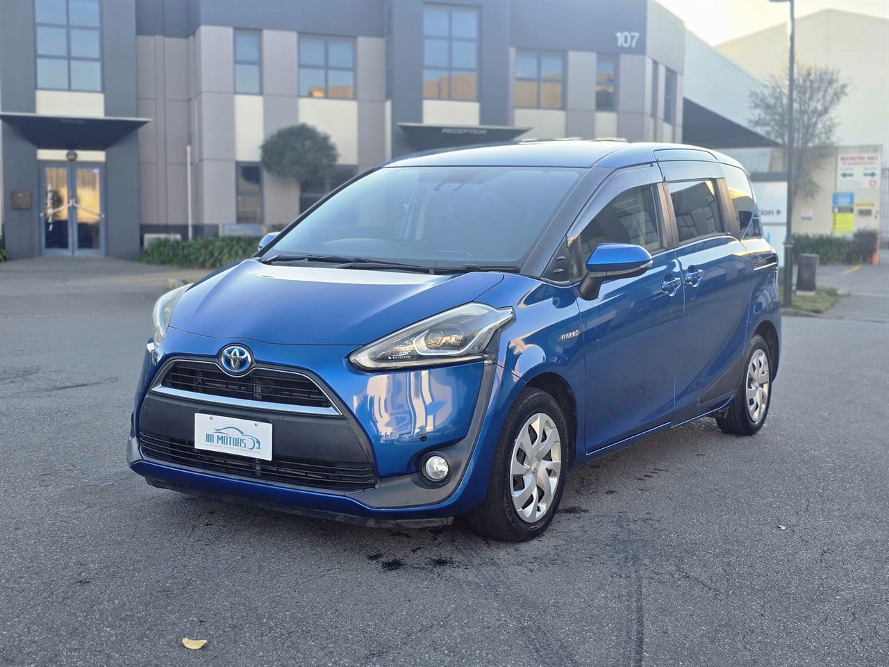 Vehicle image 1