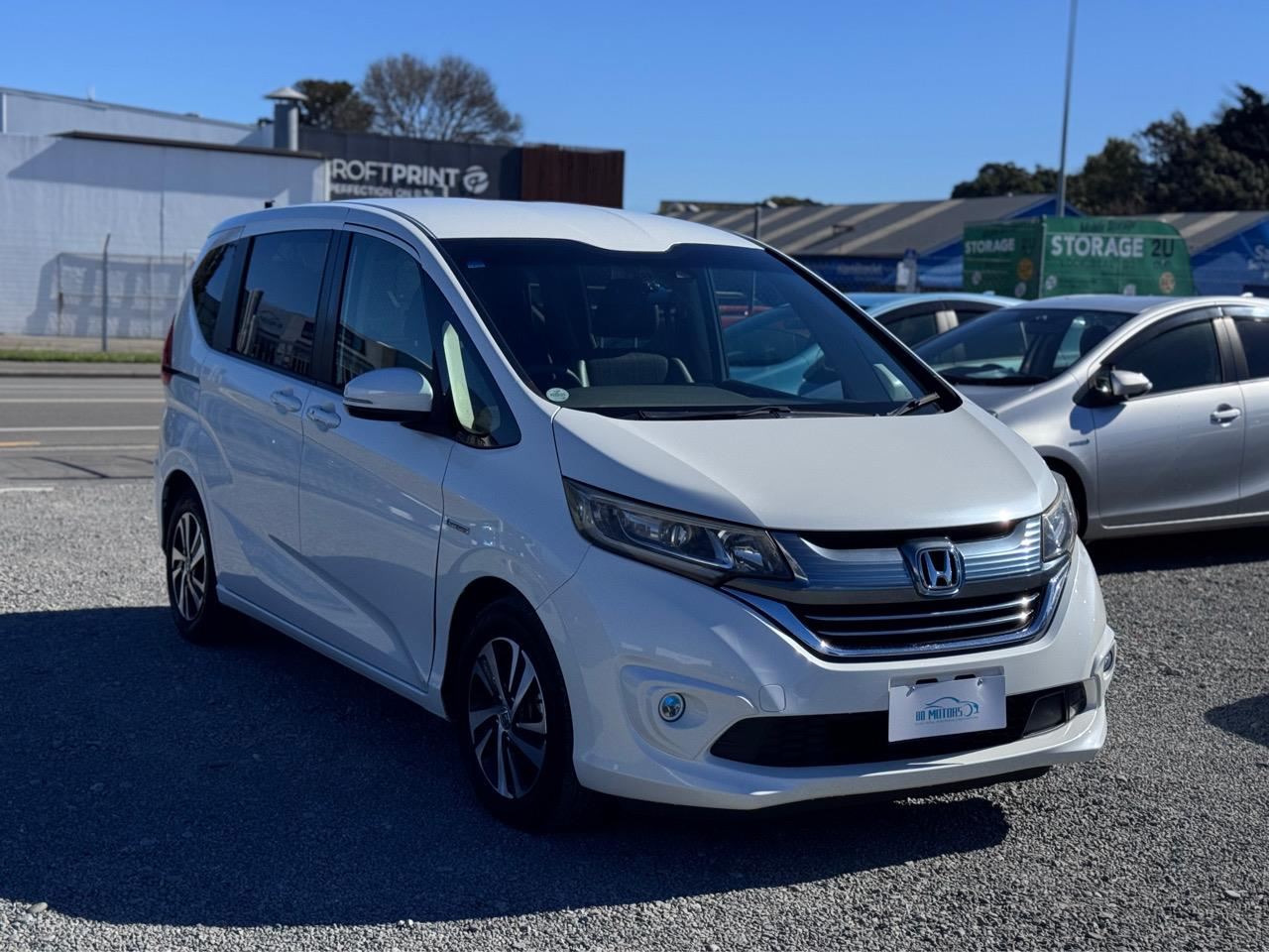 Vehicle image 3