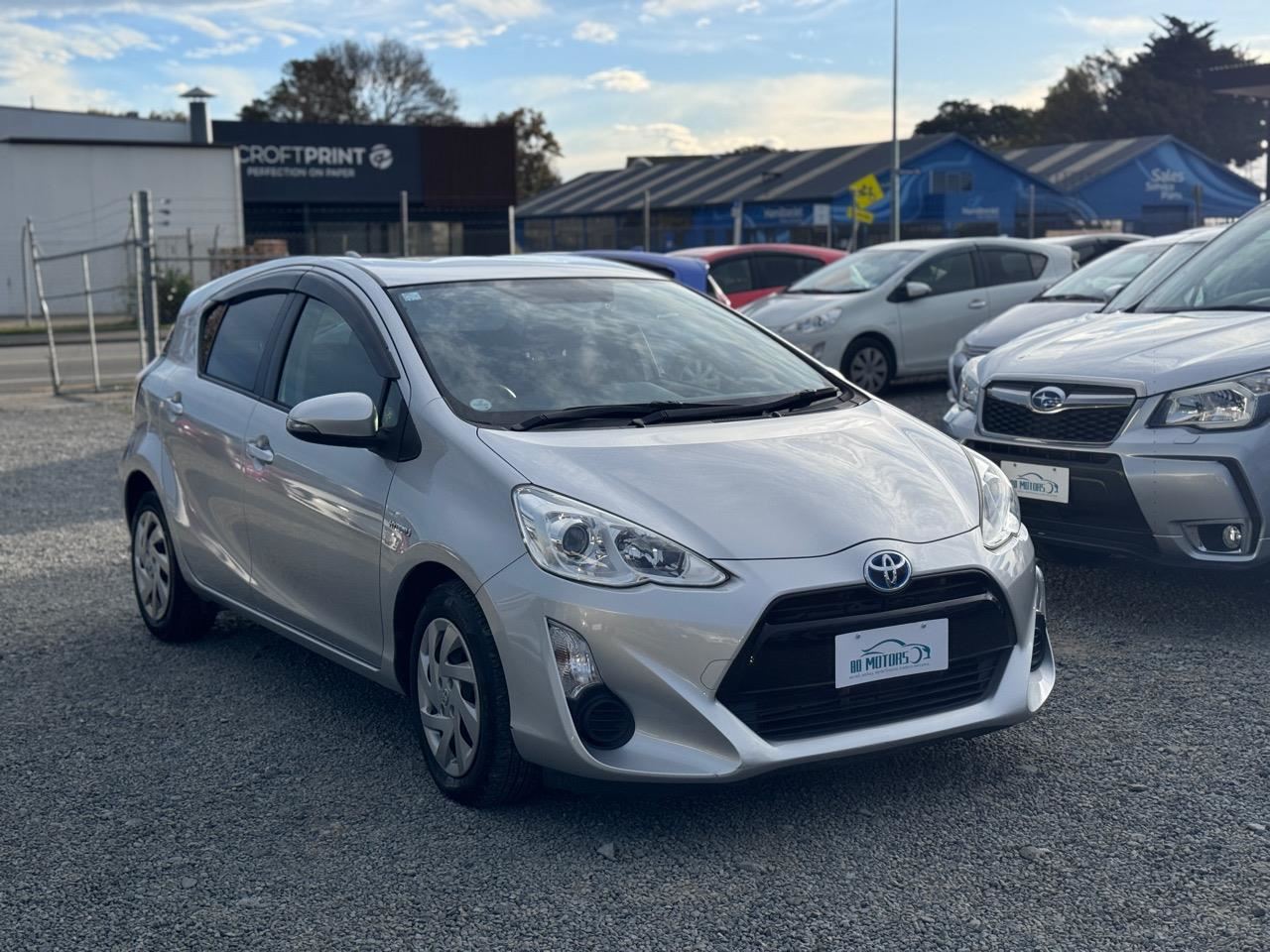 Vehicle image 3