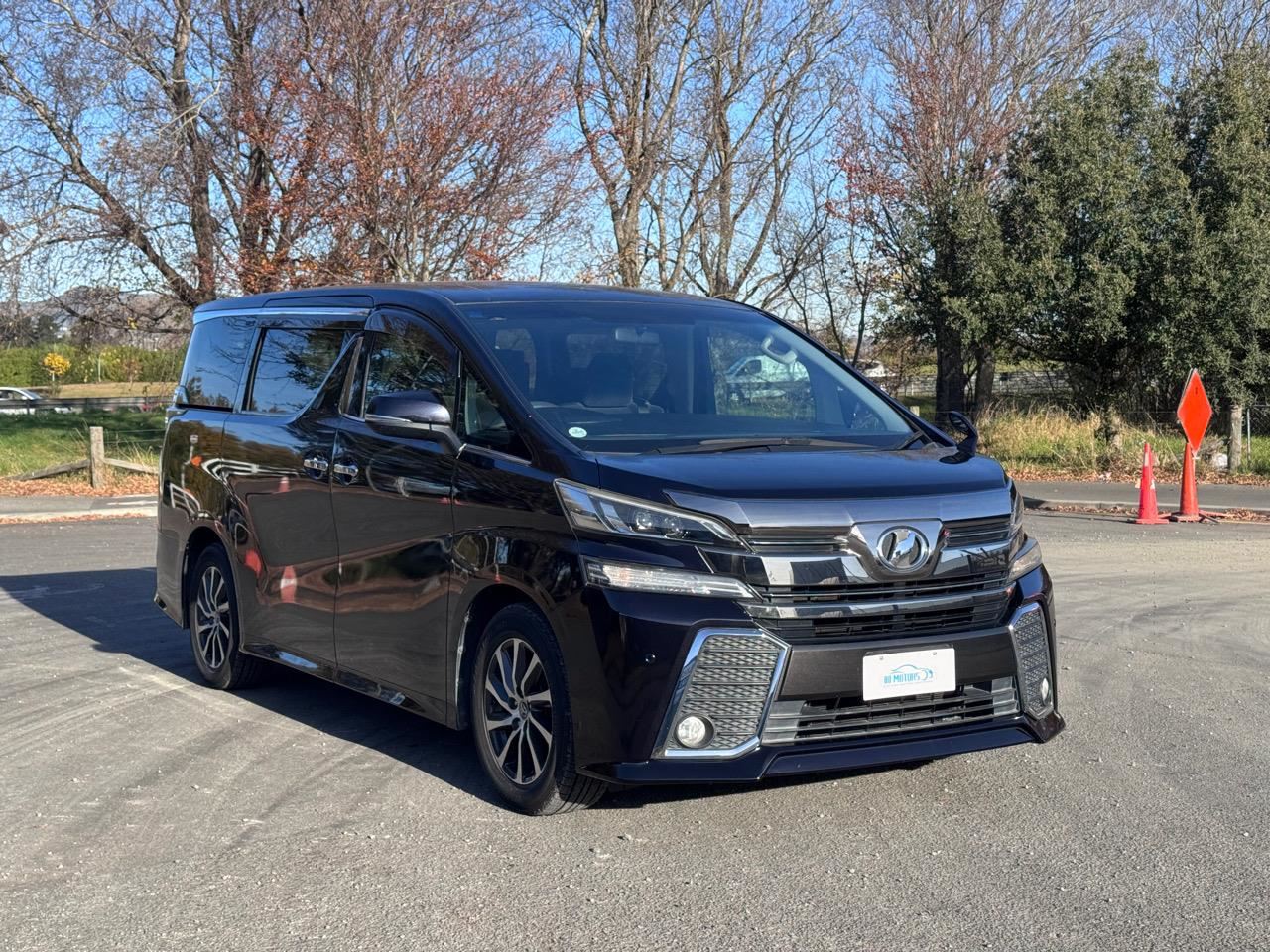 Vehicle image 3