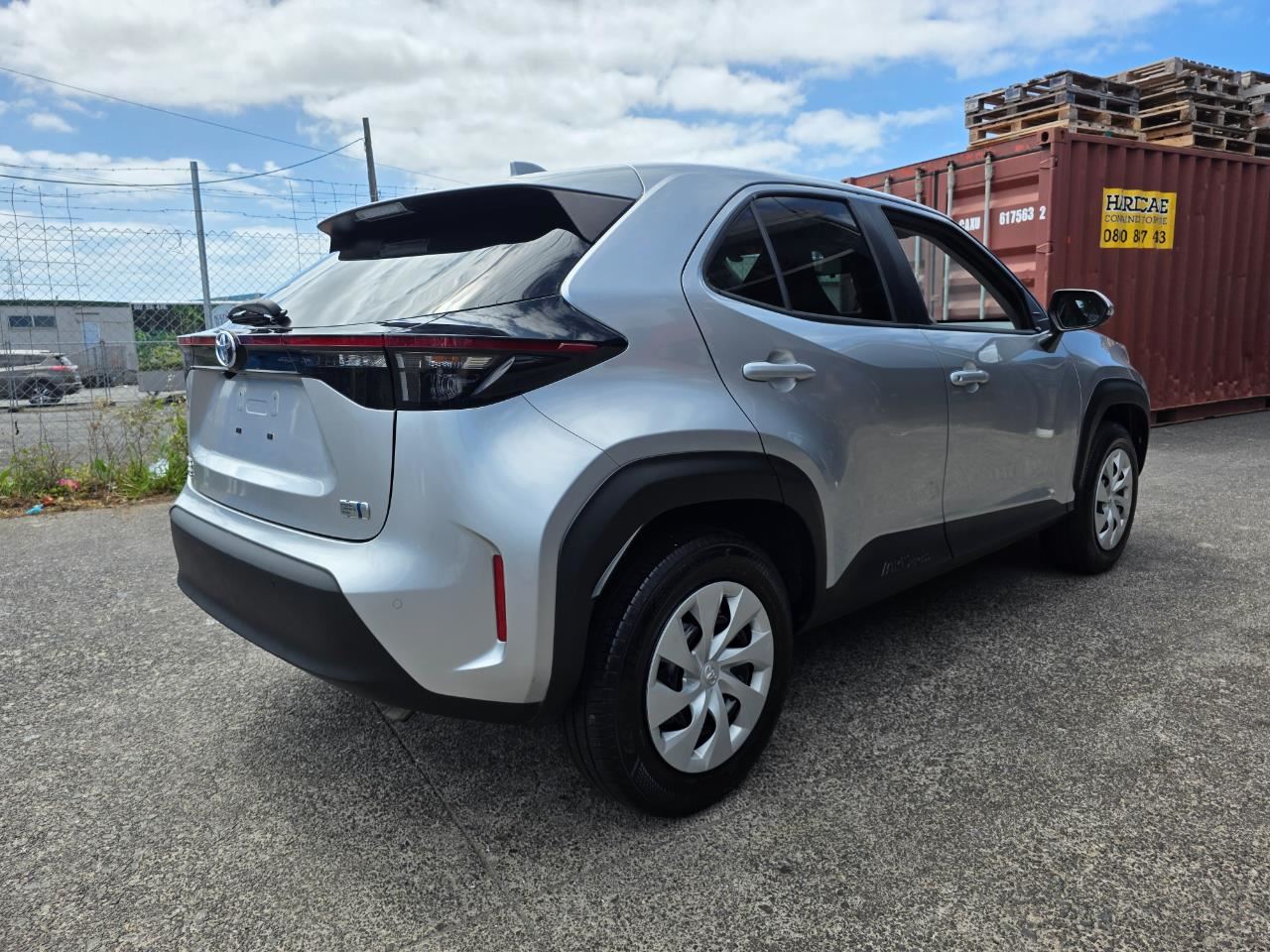 Vehicle image 5