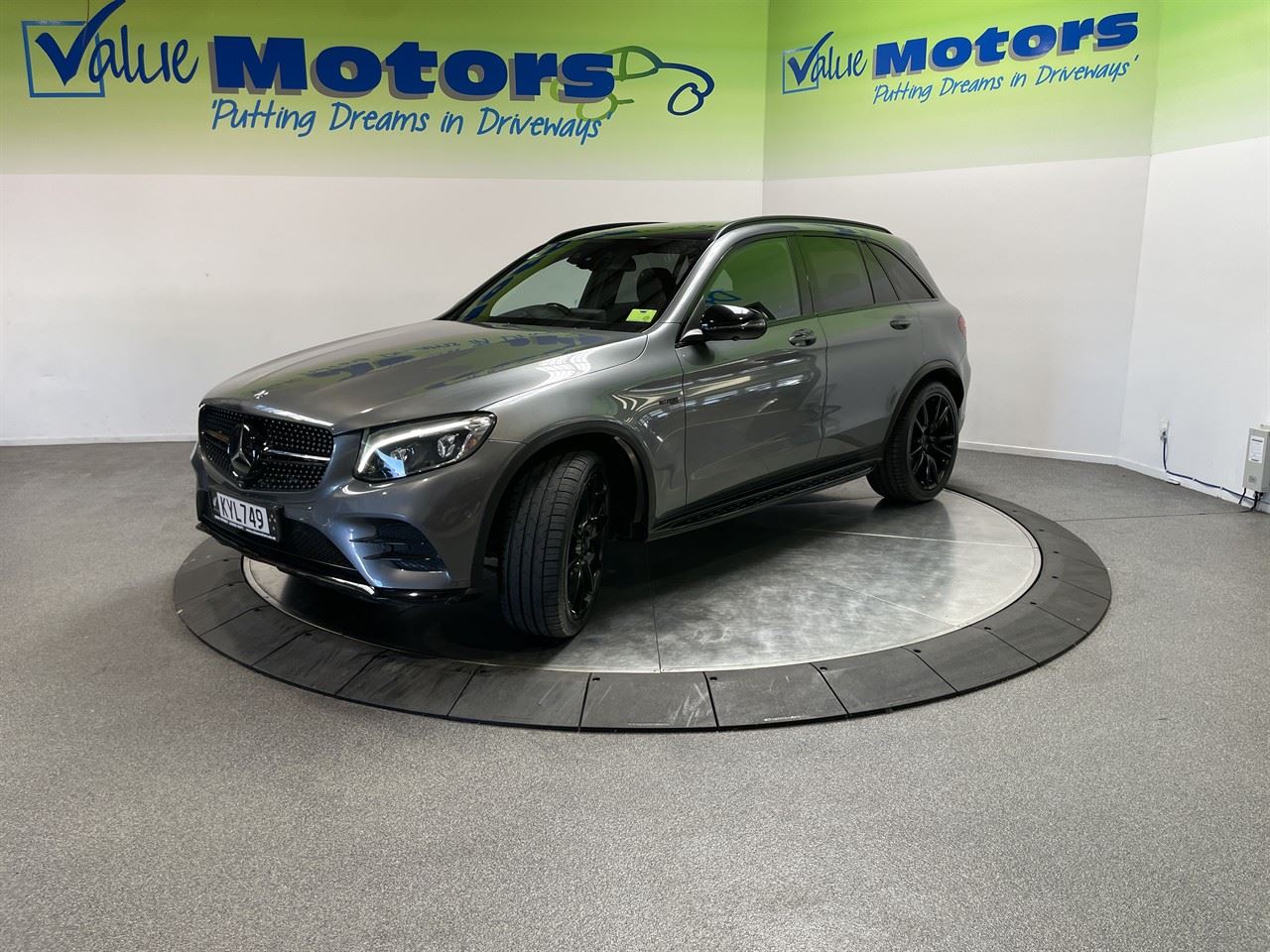 Vehicle image 3