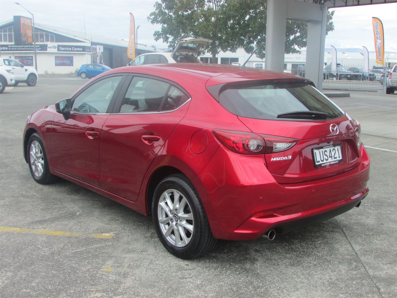 Vehicle image 5