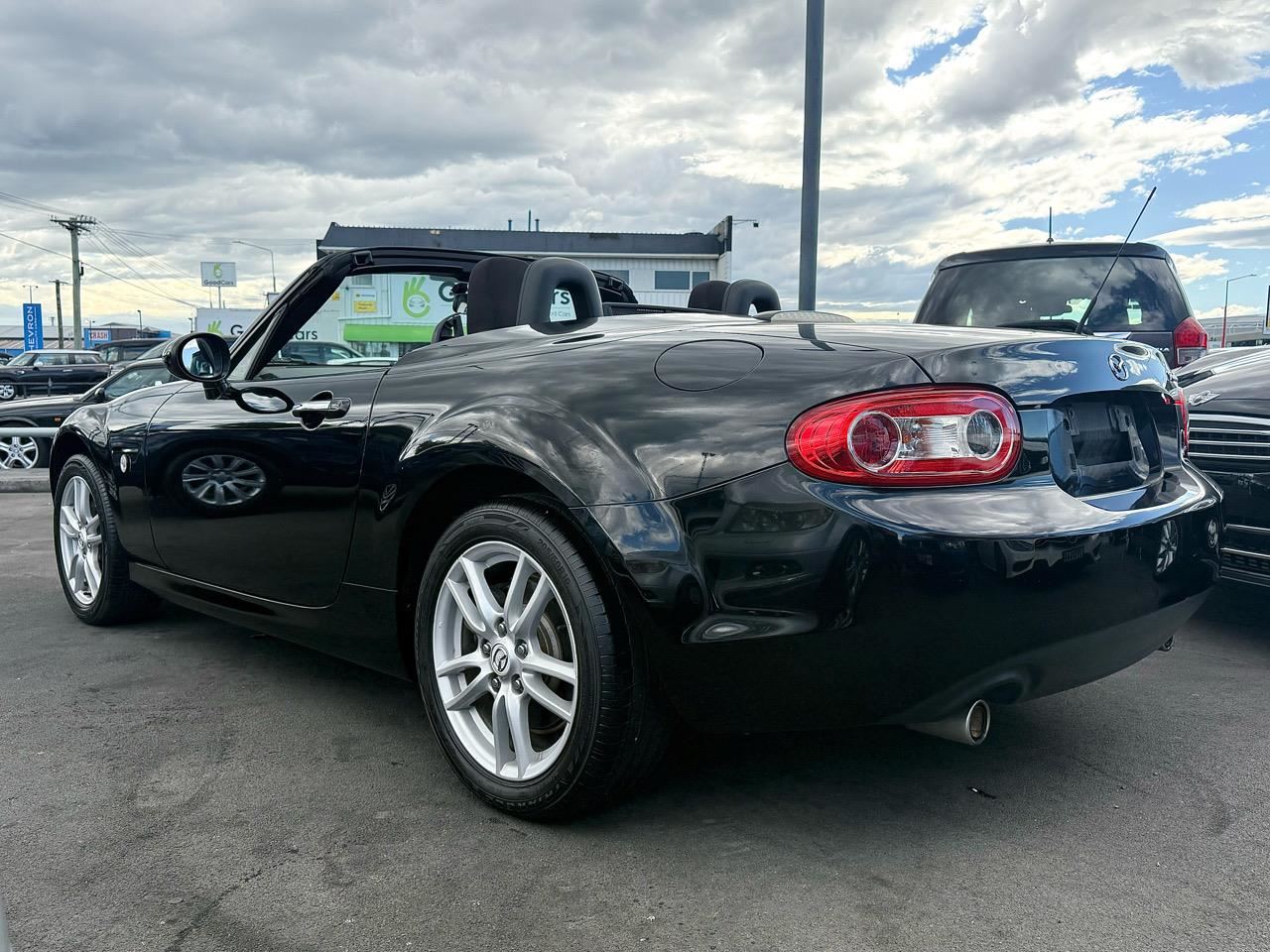 Vehicle image 4