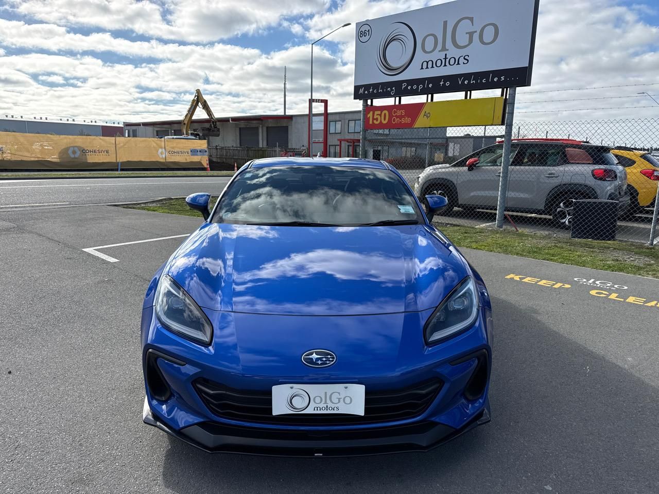 Vehicle image 3