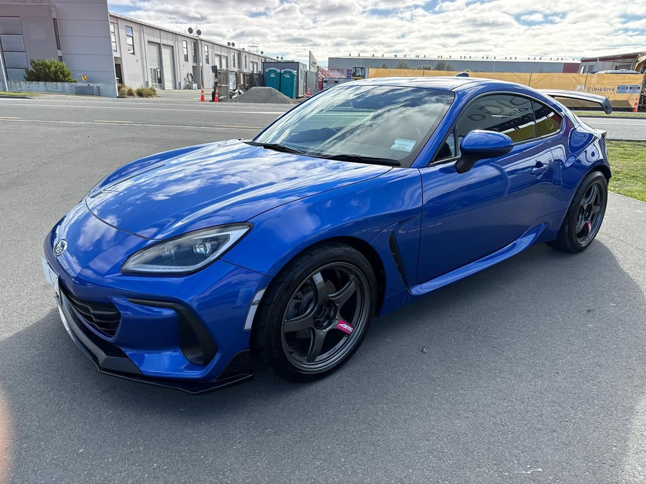 Vehicle image 4