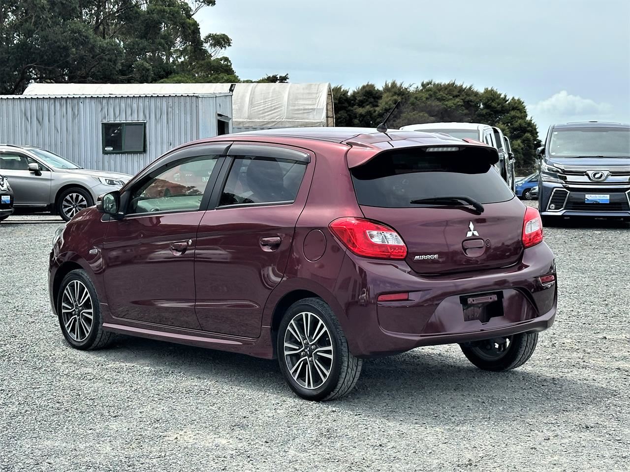 Vehicle image 5