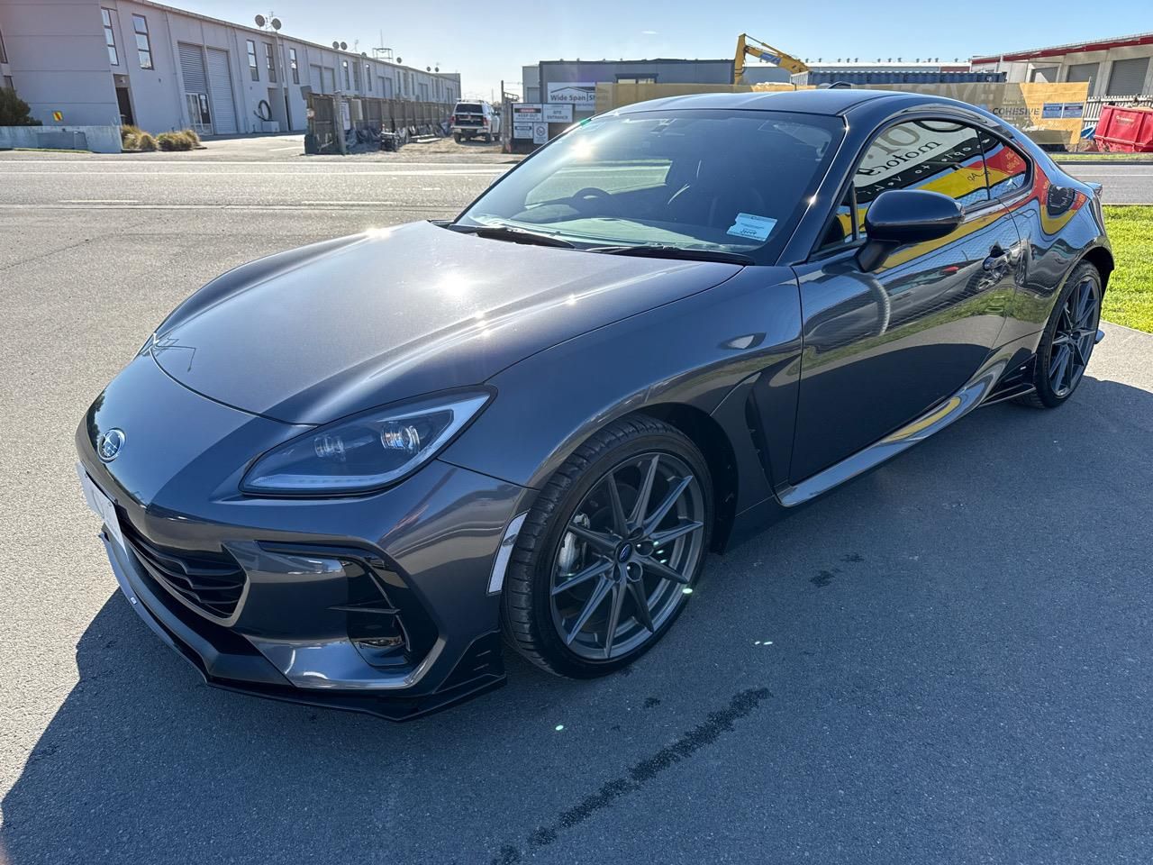 Vehicle image 4