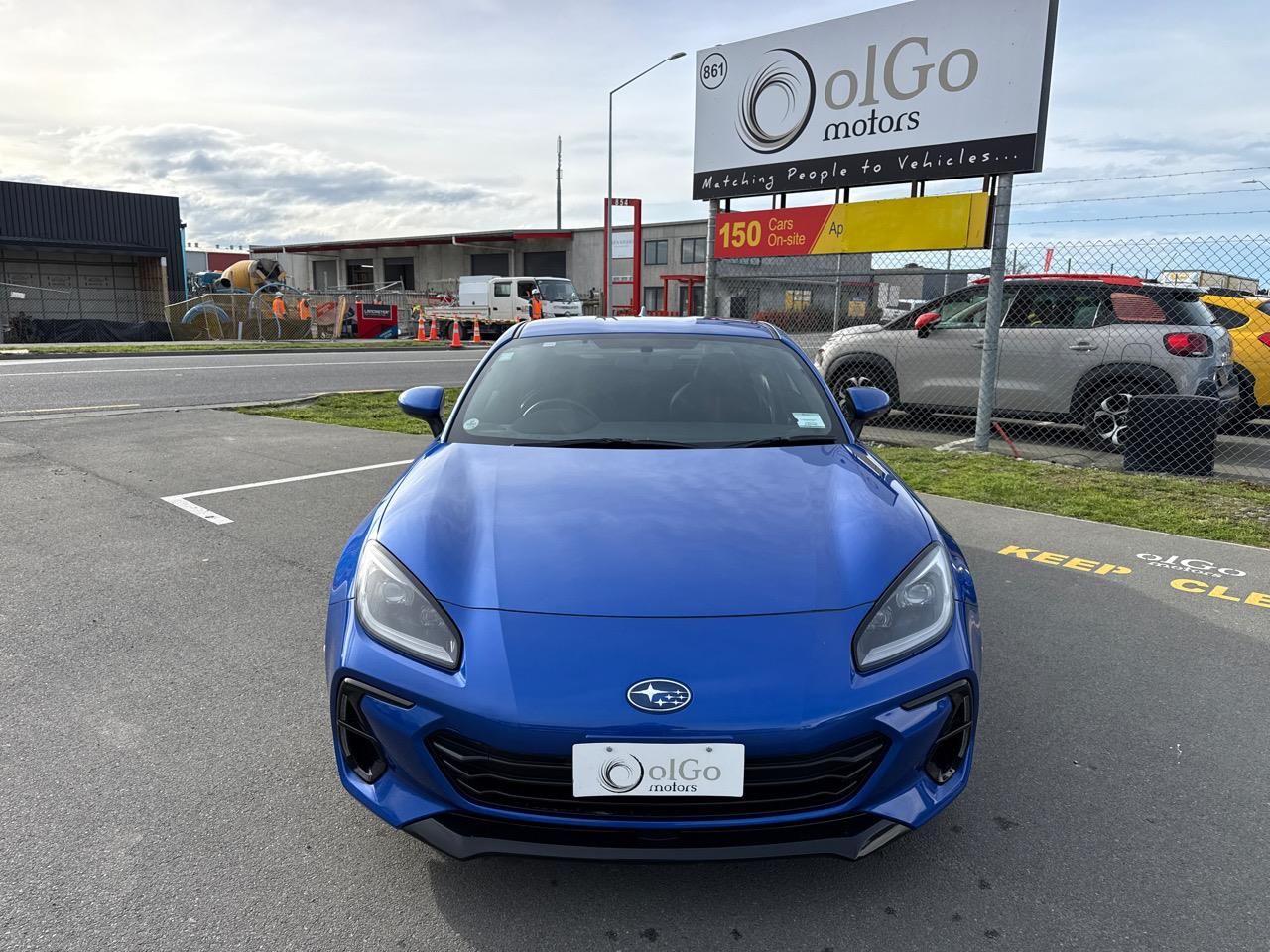 Vehicle image 3