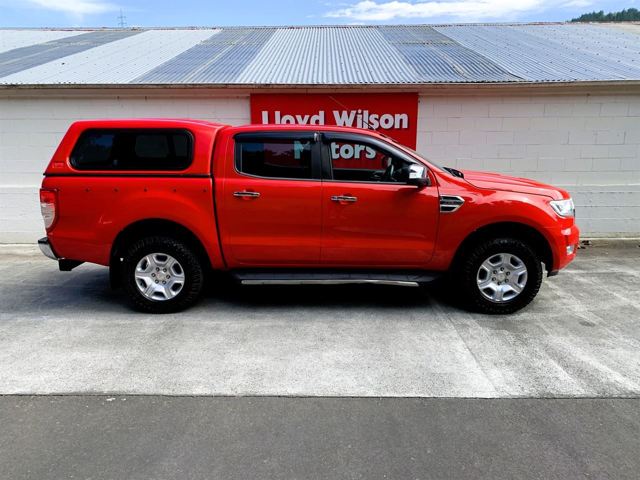 Vehicle image 3