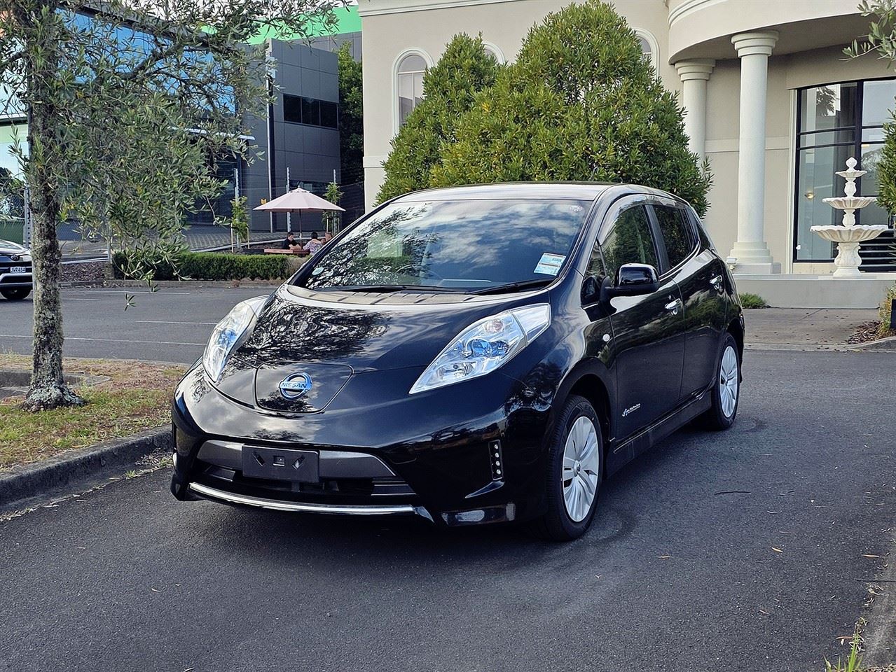 Vehicle image 3