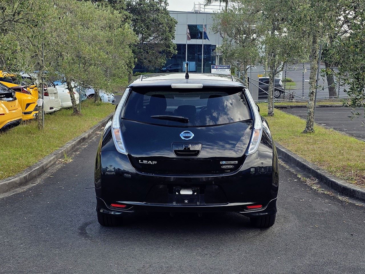 Vehicle image 5