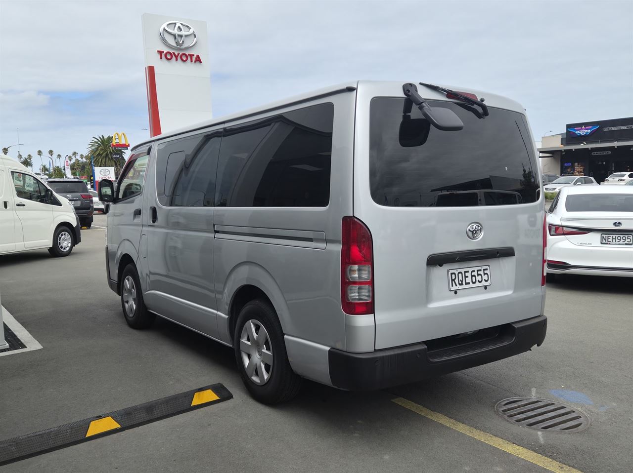 Vehicle image 5
