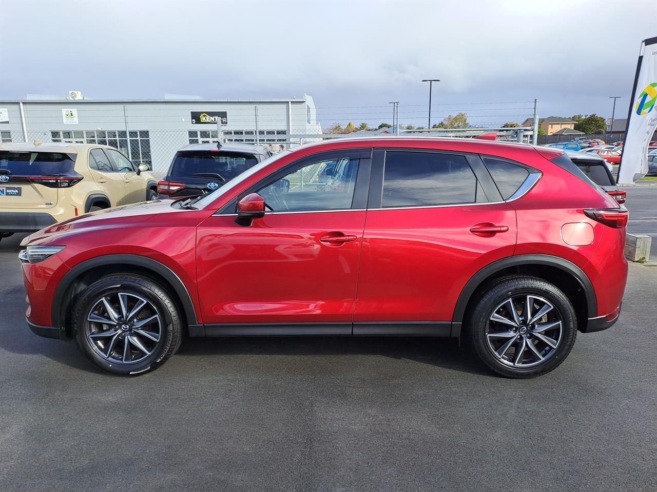 Vehicle image 4