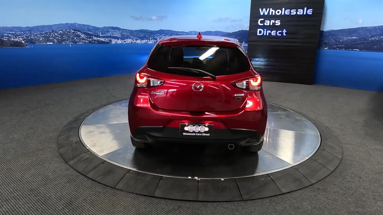 Vehicle image 4