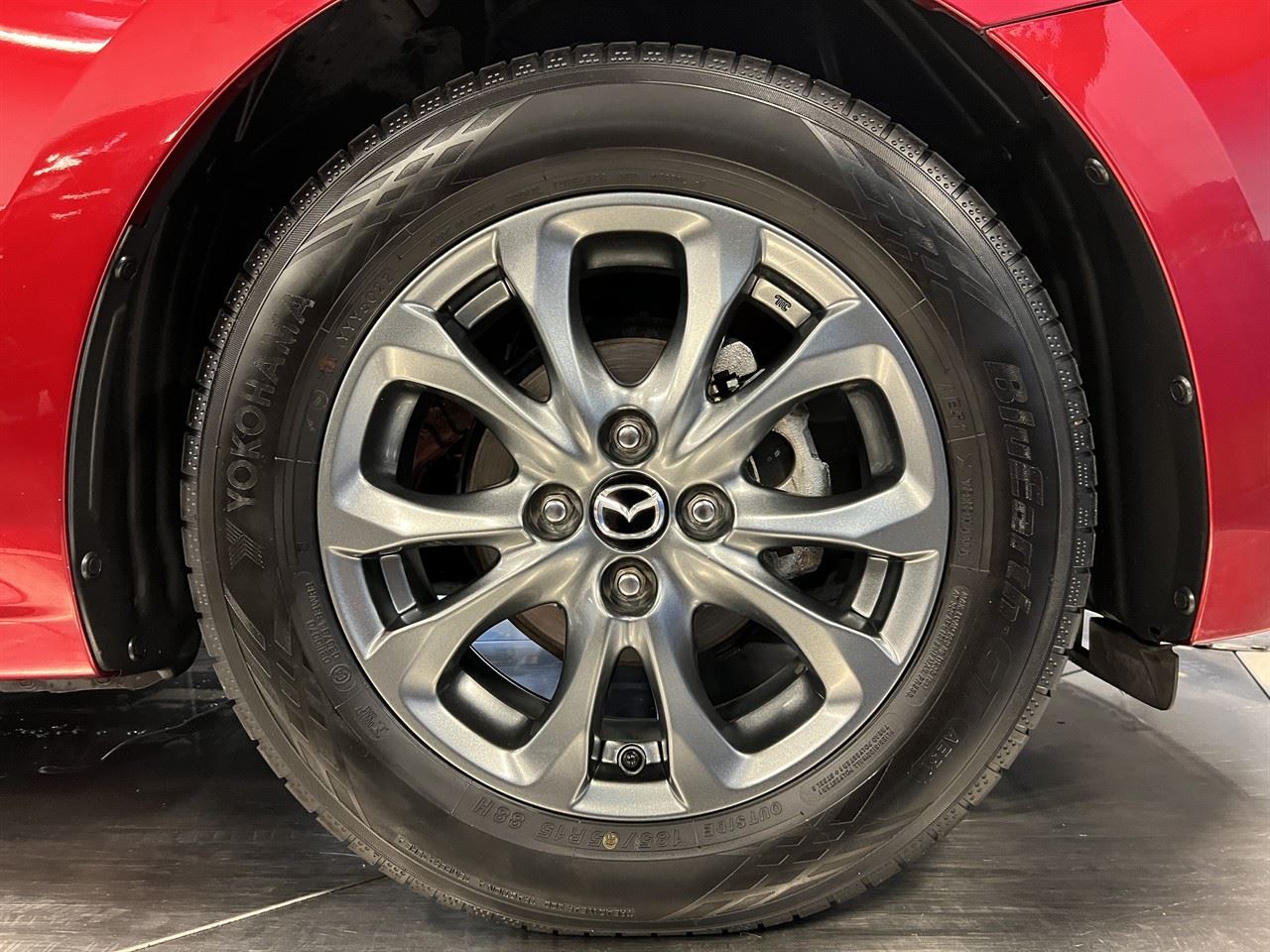 Vehicle image 5