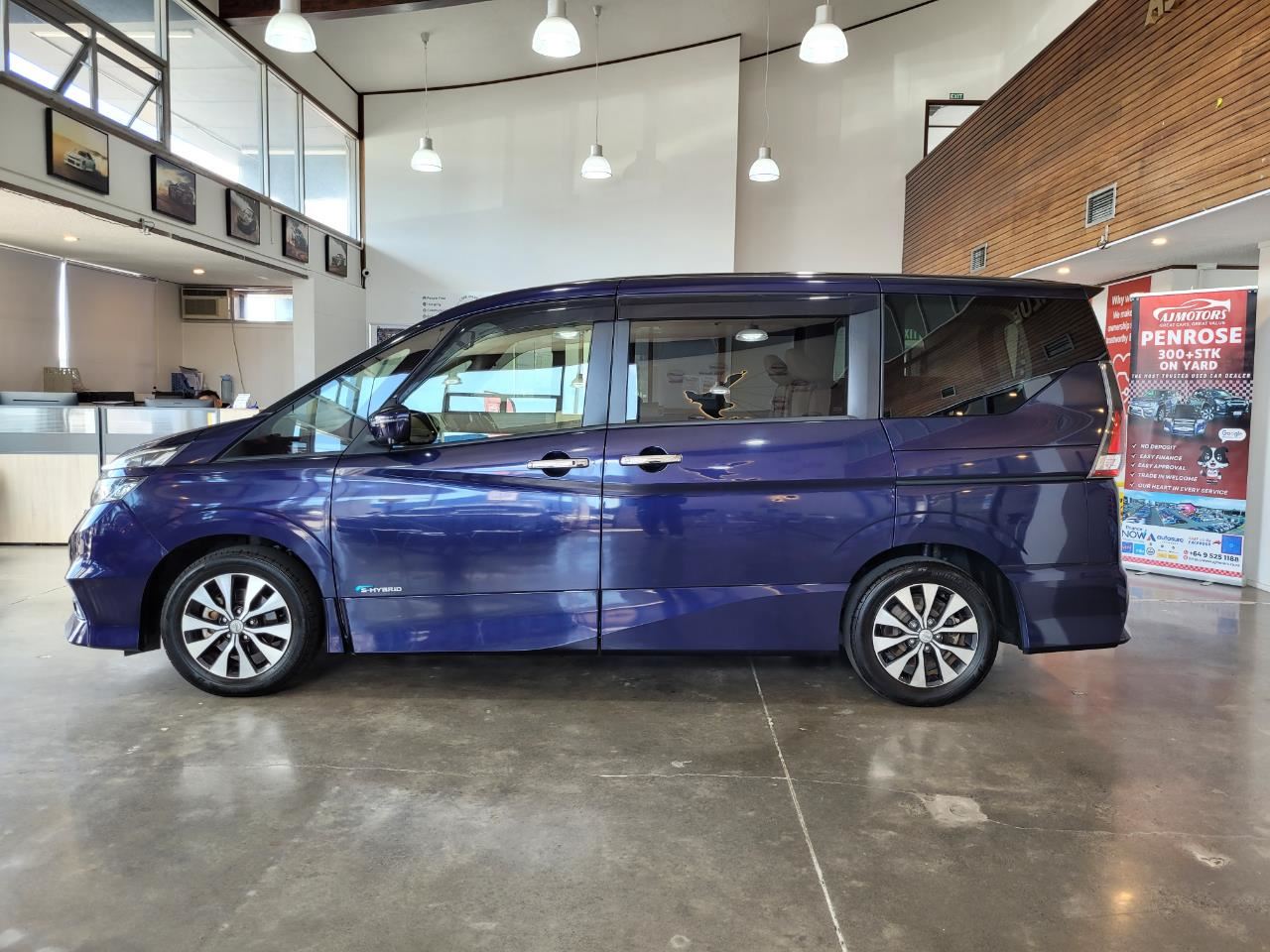 Vehicle image 4
